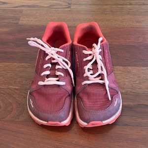 Kids Altra Lone Peak Size 4